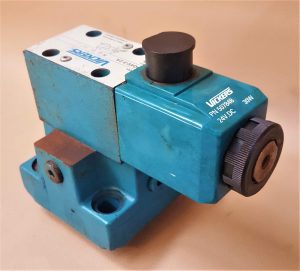 شیر کنترل جهت 4/2- ضربدر موازی مدل Vickers DG4V-3-2A-MU-H7-60